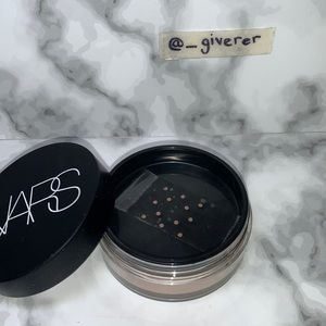 NARS Heat Soft Velvet Loose Powder Setting